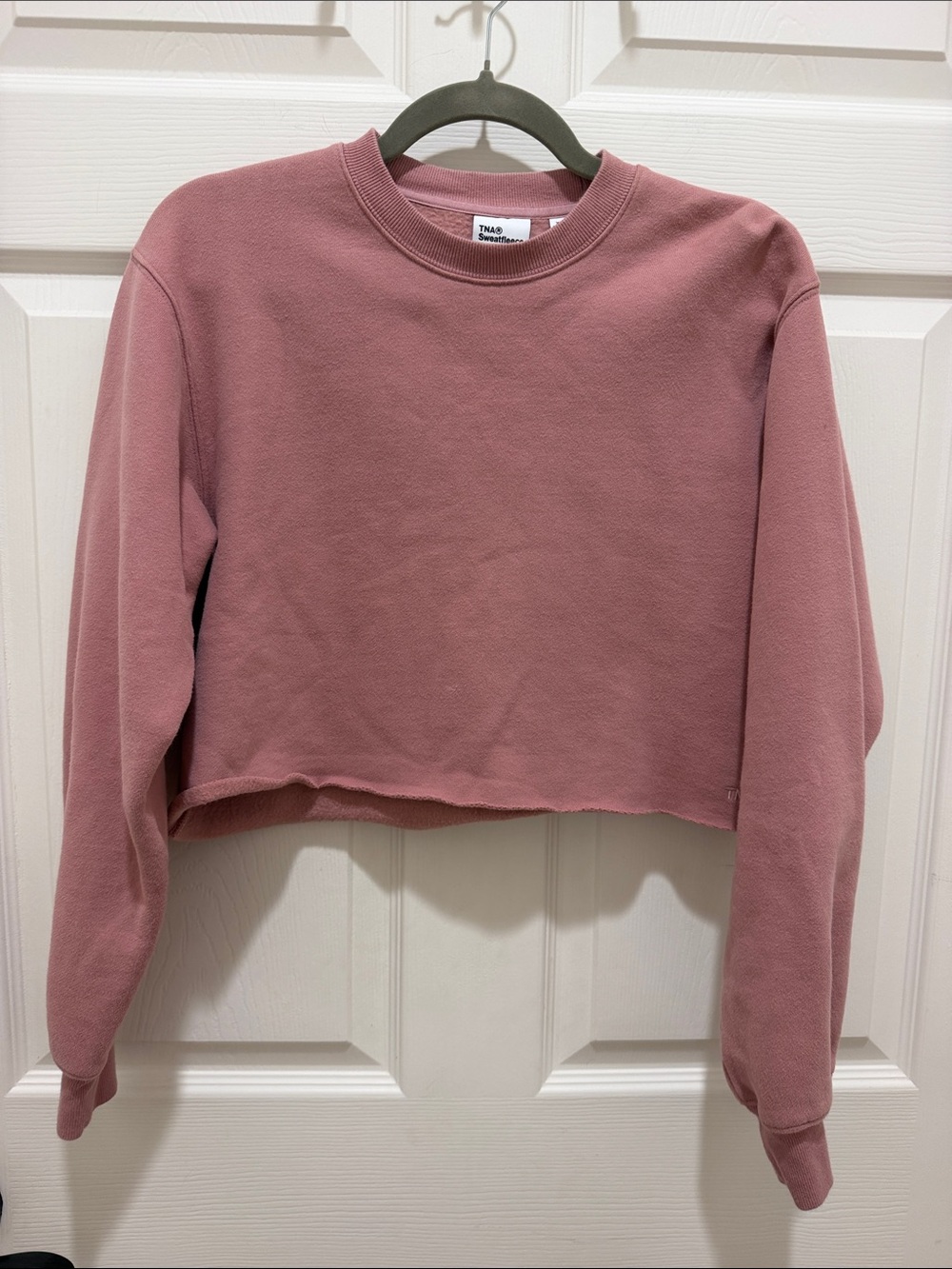 Aritzia TNA Cozy Sweatfleece Perfect Crew Crop Sweatshirt Mauve Size XS Atheltic